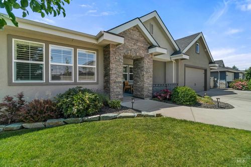 427 E Merino St, Kuna, ID, 83634-4908 | Card Image