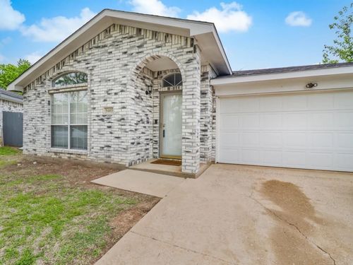 9403 Crimnson Ct, Dallas, TX, 75217-8664 | Card Image