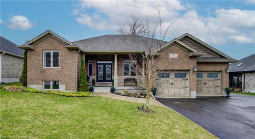 85 Andrews Dr W, Drayton, ON, N0G1P0 | Card Image