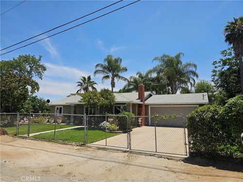 21769 High St, Perris, CA, 92570-7697 | Card Image