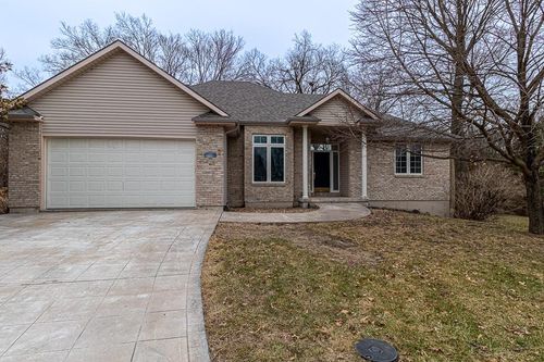 303 W 11th St, Kearney, MO, 64060-7512 | Card Image