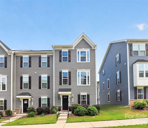 2402 Autumn Olive Ln, Matthews, NC, 28104-1148 | Card Image