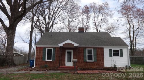 960 Fairmont Ave, Salisbury, NC, 28144-6132 | Card Image