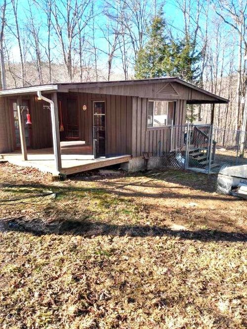 717 Paradise Lake Dr, Somerset, KY, 42501-5675 | Card Image