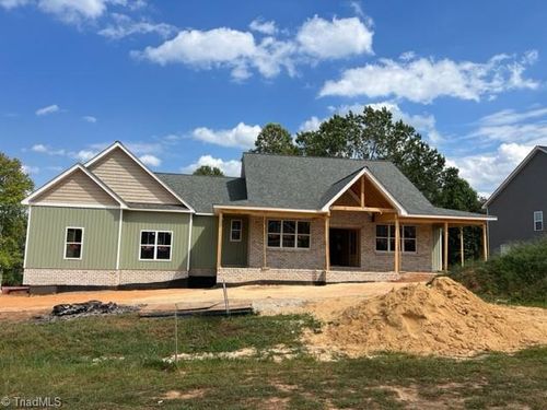 183 Providence Trl, Madison, NC, 27025-8353 | Card Image