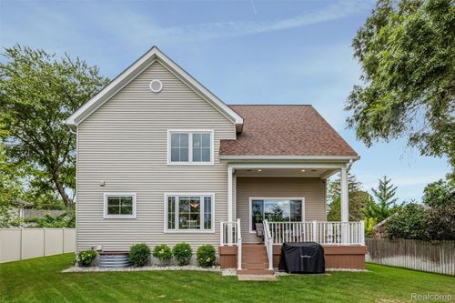 108 Bevins St, Holly, MI, 48442-1249 | Card Image