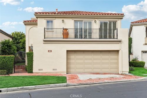 369 Avenida Granada, Long Beach, CA, 90814-3232 | Card Image