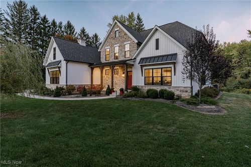 14797 Chillicothe Rd, Novelty, OH, 44072-9560 | Card Image