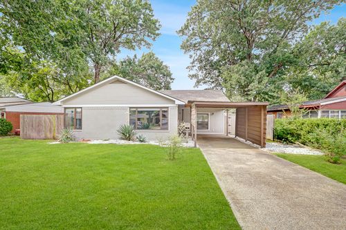1826 Crest Ridge Dr, Dallas, TX, 75228-3241 | Card Image