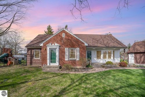 1016 Argyle Ct, Alma, MI, 48801-1430 | Card Image