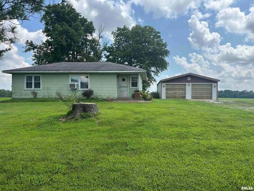 1927 Pine Cone Rd, Pinckneyville, IL, 62274-3705 | Card Image
