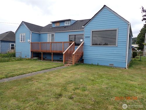 2002 Pacific Ave, Aberdeen, WA, 98520-5537 | Card Image