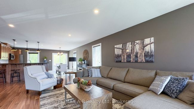 83 Sylvia St, House other with 4 bedrooms, 3 bathrooms and 4 parking in Mitchell ON | Image 10