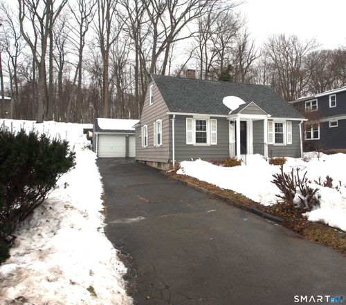 172 Laurel St, East Haven, CT, 06512-1558 | Card Image