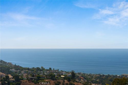 2155 Temple Hills Dr, Laguna Beach, CA, 92651-2630 | Card Image