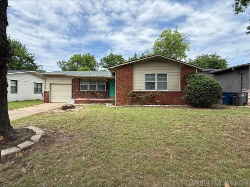 4511 E 45th St, Tulsa, OK, 74135-2801 | Card Image