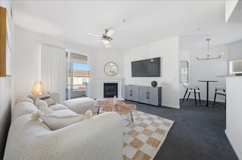 733-700 Moon Cir, Folsom, CA, 95630-4131 | Card Image
