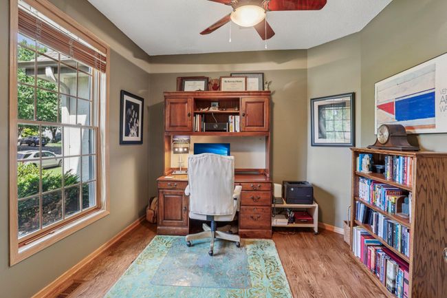 Main floor private office | Image 14