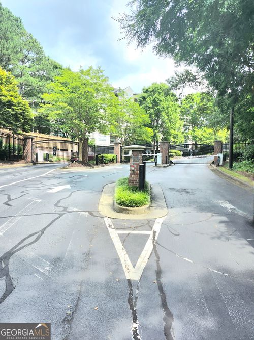 apt-405-4250 River Green Dr Nw, Atlanta, GA, 30327-3090 | Card Image