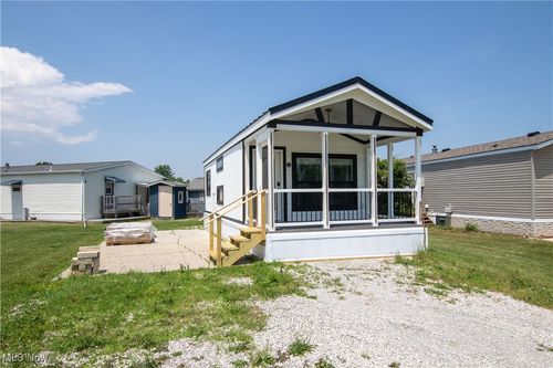 33-4495 Darr-Hopfinger Road, Port Clinton, OH, 43452 | Card Image