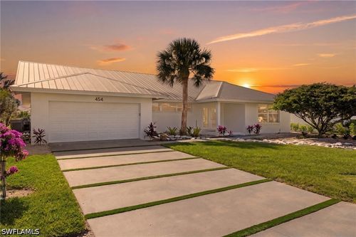 454 Flamingo Ave, NAPLES, FL, 34108-2111 | Card Image