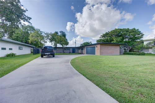 239 Purl Pl, Corpus Christi, TX, 78412-2536 | Card Image
