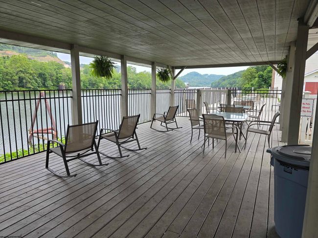 1205 University Commons Dr, Condo with 4 bedrooms, 4 bathrooms and 3 parking in Star City WV | Image 39