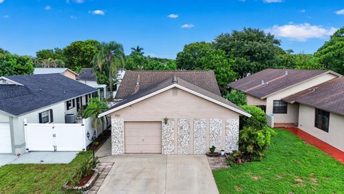9811 Sw 57th St, Cooper City, FL, 33328-5715 | Card Image