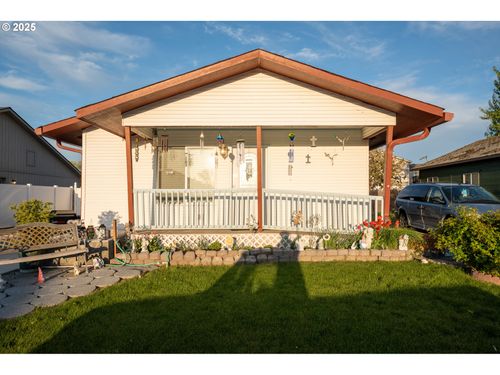 515 Se 6th St, Hermiston, OR, 97838-2560 | Card Image