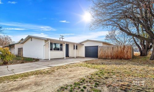 520 Harmon Way, Middleton, ID, 83644-3062 | Card Image