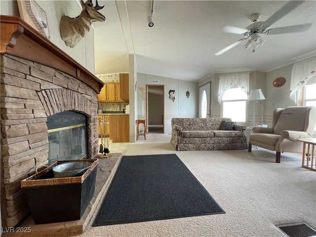 86 Cottontail Lane, House other with 3 bedrooms, 2 bathrooms and null parking in Sunnyside NV | Image 8