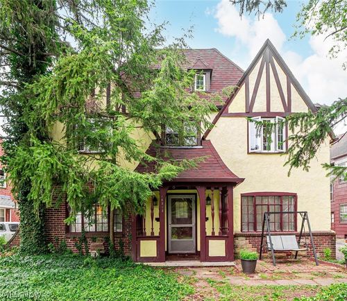 18313 Newell Rd, Shaker Heights, OH, 44122-5051 | Card Image