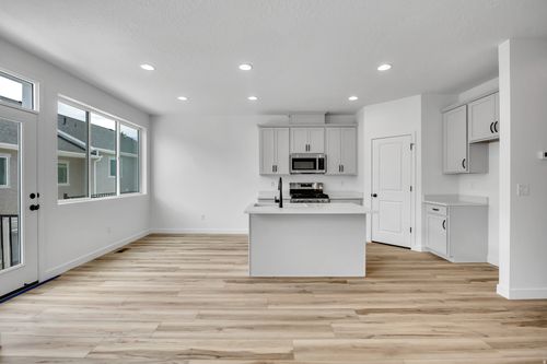 321-6815 S Survey Peak Ln, West Jordan, UT, 84081-4259 | Card Image