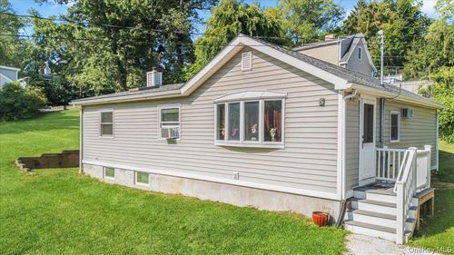 5 Spruce St, Lake Peekskill, NY, 10537-1520 | Card Image