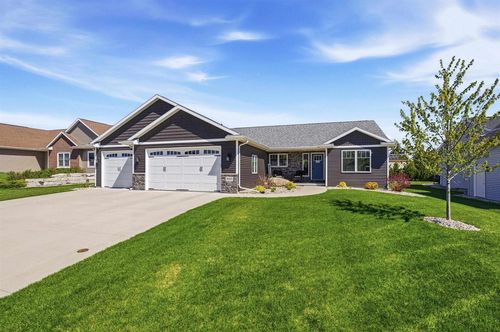 2660 W Fallen Oak Drive, GRAND CHUTE, WI, 54913 | Card Image