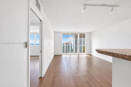 2905-1155 Brickell Bay Dr, Miami, FL, 33131 | Card Image