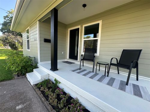 317 S Walker St, Mesquite, TX, 75149-4646 | Card Image