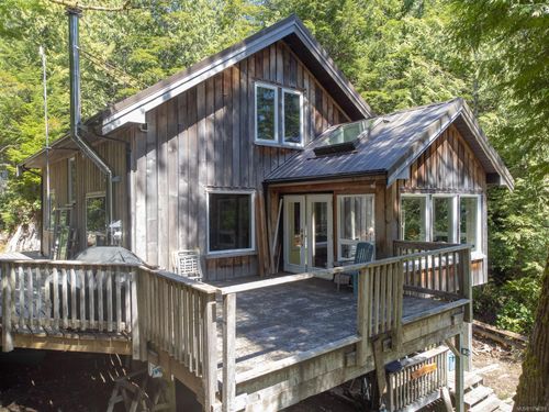 435 Grappler Rd, Bamfield, BC, V0R1B0 | Card Image