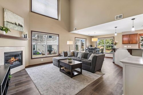 593 Stonewood Way, Burnsville, MN, 55306-2505 | Card Image