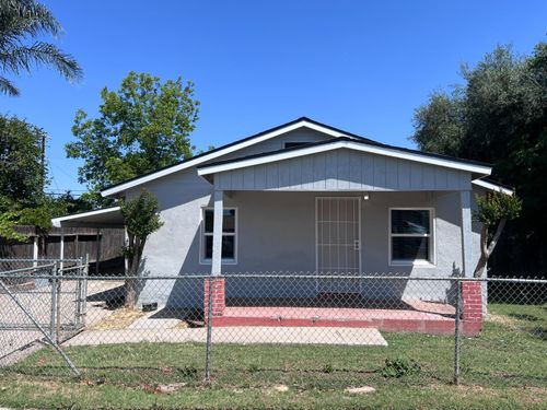 230 W Pinedale Avenue, Pinedale, CA, 93650 | Card Image