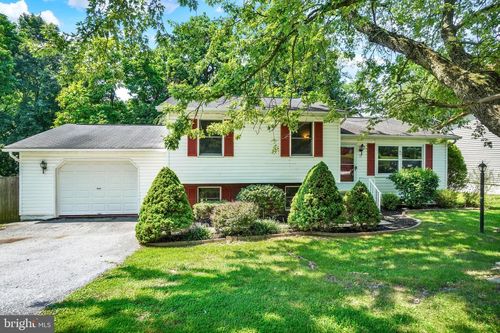 15 Loop Dr, HANOVER, PA, 17331-9398 | Card Image