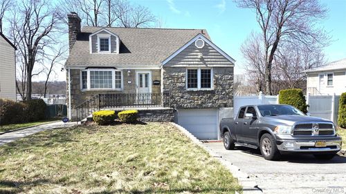 75 Hayward St, Yonkers, NY, 10704-1805 | Card Image