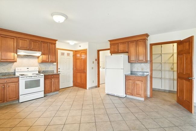 254 Island Pond Rd, House other with 3 bedrooms, 2 bathrooms and 4 parking in Springfield MA | Image 6