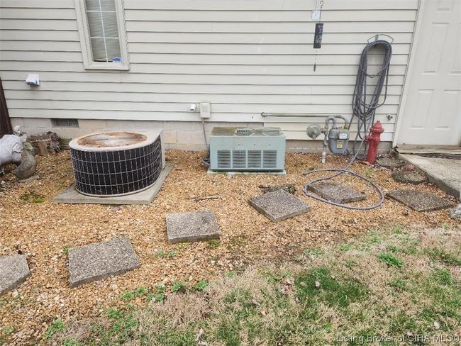 524 W Water St, Home with 3 bedrooms, 3 bathrooms and null parking in Paoli IN | Image 14
