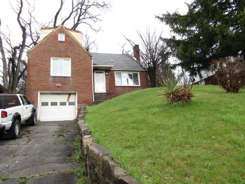8041 Aber Rd, Verona, PA, 15147-1601 | Card Image