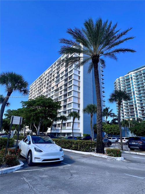 apt-15g-1865 79th Street Cswy, North Bay Village, FL, 33141-4225 | Card Image