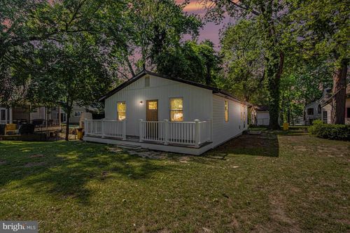 910 Pierpoint Drive, PASADENA, MD, 21122 | Card Image
