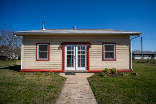 108 S Avenue C, Wortham, TX, 76693-4639 | Card Image