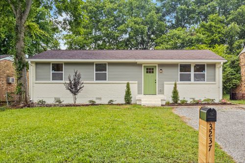3237 Briarwick Dr, Nashville, TN, 37218-3101 | Card Image