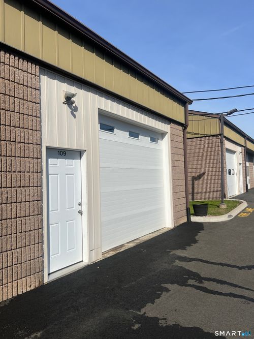 109-7 Corporate Dr, North Haven, CT, 06473-3257 | Card Image